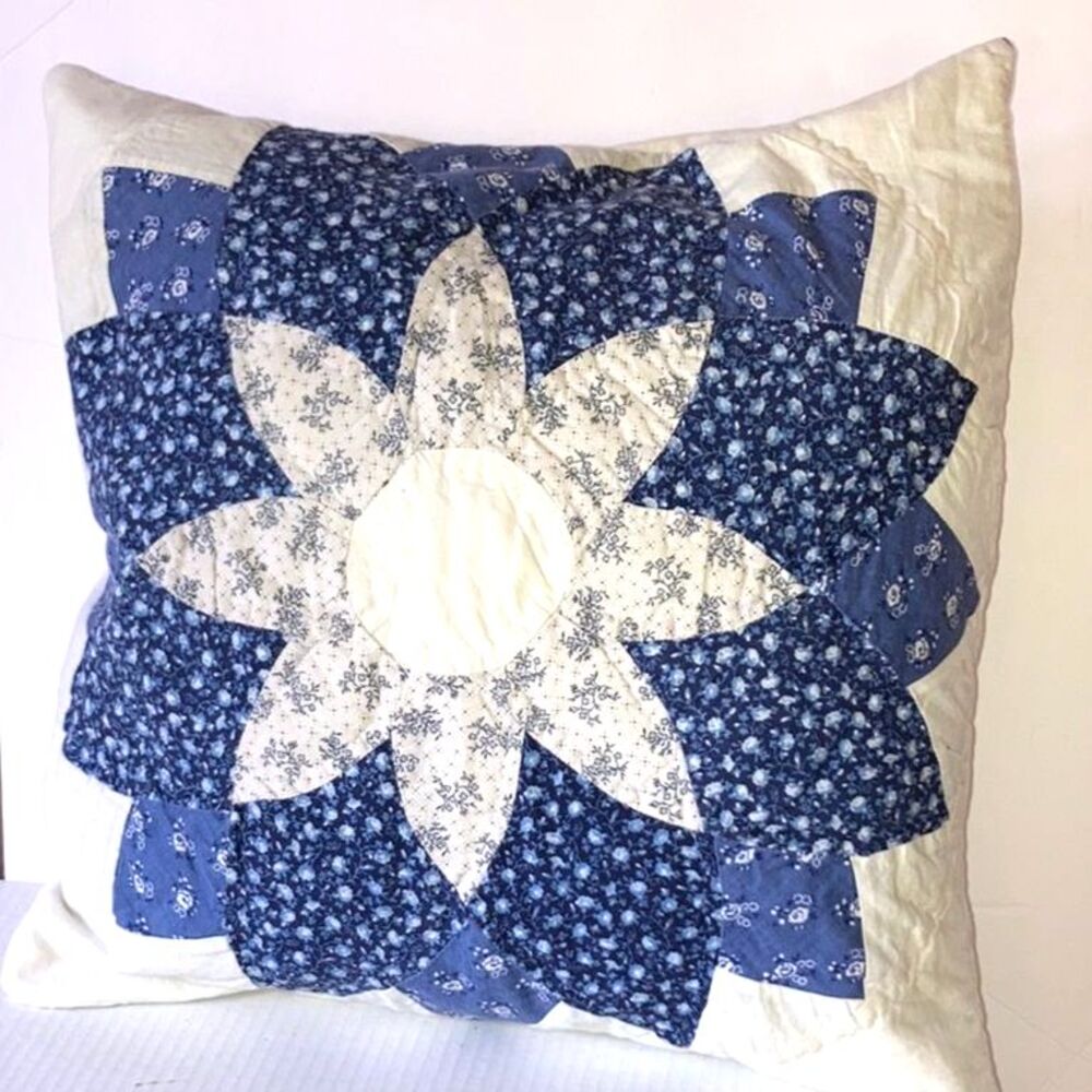 STARBURST Country Farmhouse Floral Quilted Pillow and Case 17 x 17 inches